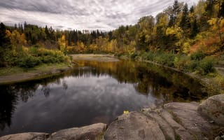 Картинка Осенние цвета вдоль реки Ду-Мулен, камни, лес, Канада, деревья, скалы, пейзаж, осень