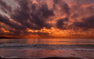 Обои горизонт, пляж, ветровая волна, волна, небо, вечер, водоём, рассвет, облако, закат, красное небо утром, послесвечение, песок, сумрак, пейзажи, восход солнца, океан, берег, побережье, утро, солнечный свет, бесплатные фотографии, море