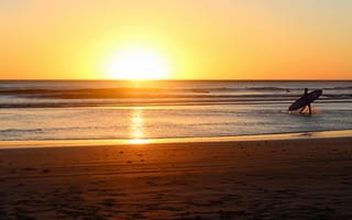 Картинка пляж, море, побережье, серфинг, берег, горизонт, песок, солнце, волна, закат, сумрак, солнечный свет, океан, послесвечение, утро, пейзажи, ветровая волна, восход солнца, вечер, рассвет
