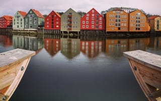 Картинка лодка, дом, Норвегия, красочный, отражение, водный путь, река, транспортное средство, город, туристическая достопримечательность, озеро, канал, гребля на водном транспорте