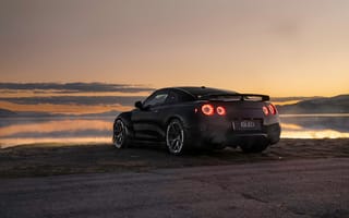 Картинка Nissan GTR, вид сзади, черная машина, Nissan, закат, машины, 2022 автомобили