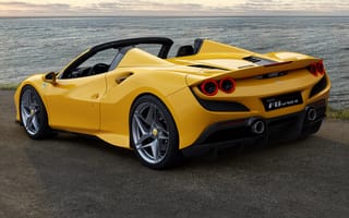 Картинка ferrari f8 spider, 2019, дорога, море, жёлтый автомобиль, машины, спортивный автомобиль
