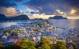 Картинка норвегия, алесунд, город, портовый город, городской пейзаж