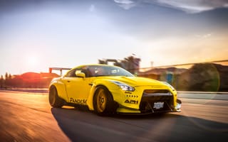 Картинка Nissan, Nissan GTR, закат солнца, трасса, желтый, машины