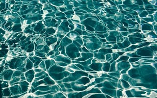 Картинка вода, солнечный свет, узор, круг, подводный, рефлексия, отражение, зелёный, текстура, бассейн, текстуры, волна, линия, синий, дизайн, вода в бассейне, аква