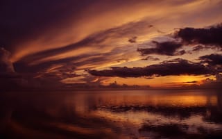 Картинка море, вода, атмосфера, горизонт, оранжевый, сумрак, вечер, пейзажи, озеро, рассвет, метеорологическое явление, восход солнца, солнечный свет, красное небо утром, солнце, послесвечение, облако, утро, небо, закат, отражение