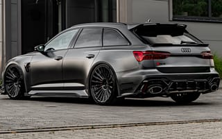 Картинка 2023, черный автомобиль, Audi RS 6, Аэродинамический комплект, машины, размытость, чёрные ободы, спортивный автомобиль