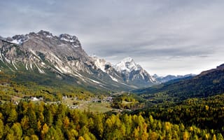 Картинка рельеф местности, лес, дерево, облако, перевал, плато, осень, горы, долина, природа, сезон, вершина горы, горный хребет, луг, выпасть, хребет, снег, географическая особенность, Альпы, дикая местность, холм, пик, пейзаж, горные формы рельефа