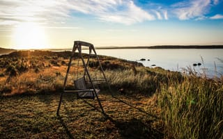 Картинка пейзаж, море, сельская местность, закат, водно-болотные угодья, качели, океан, трава, восход солнца, дикая местность, природа, вода, горизонт, вечер, окружающая природа, облако, озеро, отражение, побережье, сумрак, утро, рассвет, марш, солнечный свет, среда обитания, берег