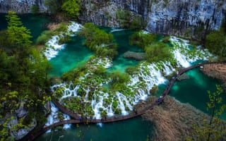 Картинка Plitvice Lakes National Park, пейзаж, деревья, водопад, Croatia, мост, река