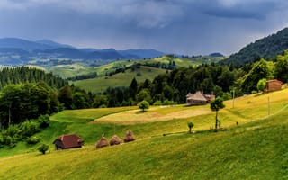 Картинка архаичная горная деревня, Румыния, холмы, горы