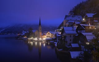 Картинка Hallstatt, ночь, горы, город, озеро Хальштаттерзее, Хальштатт, пейзаж, иллюминация, дома, Австрия, Гальштат