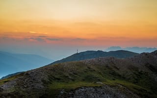 Картинка холм, рассвет, утро, горизонт, закат, море, природа, выпасть, саммит, нагорье, восход солнца, сумрак, озеро, хребет, атмосферное явление, облако, горы, горные формы рельефа, горный хребет, географическая особенность, плато, пейзаж, пересекать, рельеф местности
