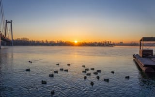 Картинка рассвет, река, небо, туман, мороз, солнце, Енисей, вода, отражение