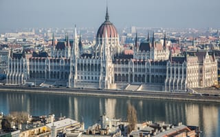 Картинка архитектура, мост, поселение людей, правительство, достопримечательности, река, Будапешт, отражение, венгерский парламент, центр города, аэрофотосъёмка, столичная область, парламент, городской пейзаж, мощный, ориентир, город, горизонт, Венгрия, собор, небоскреб, здание, городская область, дунай, дворец, метрополис, городская поездка