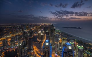 Картинка Ночной Дубай на берегу моря