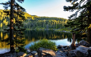 Картинка Mason Lake, пейзаж, камни, деревья, озеро, горы