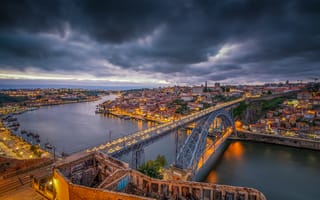Картинка Порту, сумерки, Porto, Португалия, тучи, река, мост, дома, городской пейзаж, город