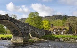 Картинка Лланрвст, Северный Уэльс, Conwy, Llanrwst, мост, North Wales, River Conwy, Snowdonia, Чайный дом, река, Конви, деревья