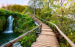 Картинка Плитвицкие озера, деревья, водопад, дорожки, пейзаж, Хорватия