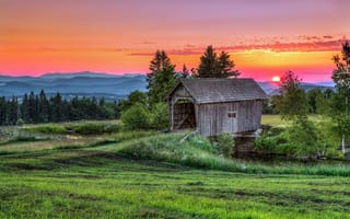 Картинка закат, речка, пейзаж, поле, Вермонт, природа, домик, мост