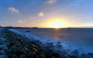Картинка каменистый берег, закат, море