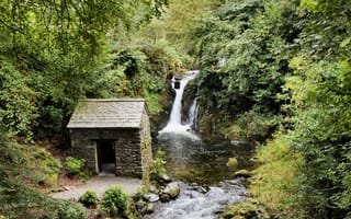 Картинка Rydal Mount, Grotto waterfall, пейзаж, водопад, лес, деревья, Rydal Hall, Lake District, природа, Cumbria