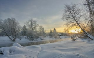 Картинка Река Нара, сугробы, закат, деревья, избушка, Россия, домик, зима, снег, пейзаж, природа