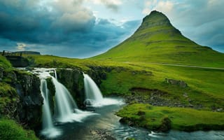 Картинка Kirkjufell Mountain, пейзаж, Гора Киркьюфелл, водопад, Grundarfjorour, Исландия