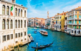 Картинка Канал Венеция и лодочки