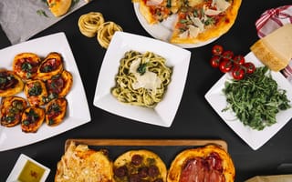 Картинка Пицца и разные закуски