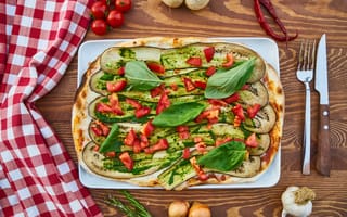 Картинка Красно-зеленая пицца