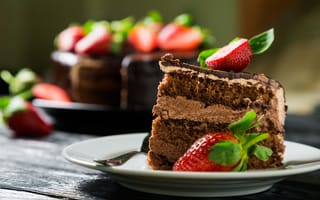 Картинка Шоколадный торт с клубникой