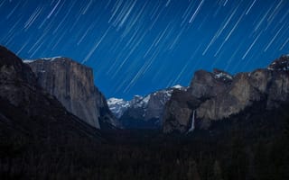 Картинка Звездные треки над Йосемити