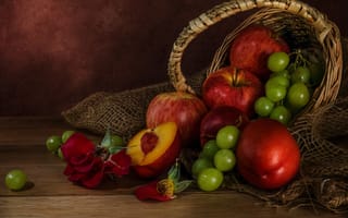 Картинка яблоки, розы, фрукты, виноград, корзинка, натюрморт, персики