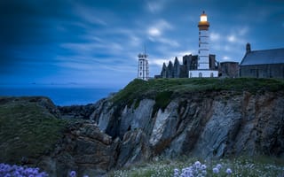 Картинка море, свет, скалы, Pointe Saint Mathieu, закат, Франция, берег, Бретань, дом, пейзаж, маяк