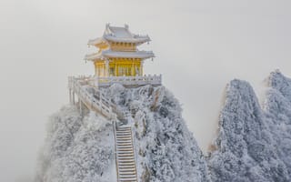 Картинка снег, frost, мороз, rocks, snow, пагода, лестница, stairs, скалы, pagoda