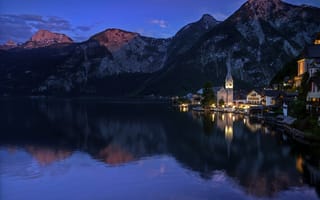Картинка Австрия, дома, лес, скалы, Hallstatt, горы, вечер, озеро