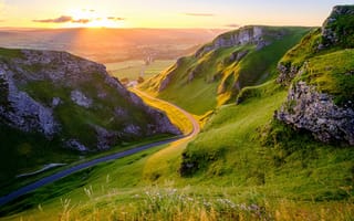 Картинка дорога, лето, горы, камни, трава, скалы, холмы, рассвет