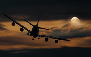 Картинка Небо, Полет, Боинг 747, Лайнер, Посадка, Самолет, Ночь, Луна, Полнолуние, Boeing 747, Авиалайнер, Прибытие, Пассажирский самолёт, Облака