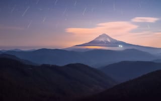 Картинка лес, звезды, сумерки, холмы, вершины, горы, туман, ночь