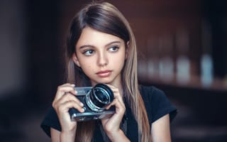 Картинка The Young Photographer, девушка, фотоаппарат