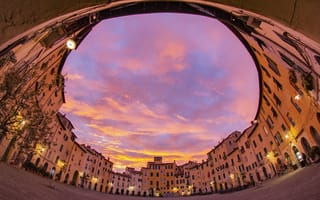 Картинка Италия, Лукка, Пьяцца Анфитеатро