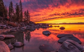 Картинка деревья, закат, Lake Tahoe, Nevada, озеро, камни, Невада, Озеро Тахо