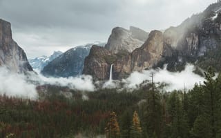 Картинка небо, облака, деревья, USA, Национальный парк Йосемити, Yosemite National Park, водопад, дымка, природа, горы, США, скалы, утро