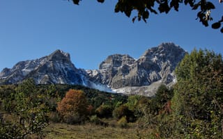 Картинка деревья, горы, Гора Пенья Телера, Peña Telera, Aragon, Испания, Арагон, вершины, Pyrenees, Spain, Пиренеи, кусты