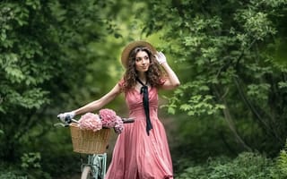Обои девушка, перчатки, корзина, поза, Анастасия Бармина, Ксения Ждахина, гортензия, платье, цветы, природа, кудри, прогулка, велосипед, шляпка, настроение