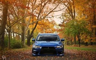 Картинка Mitsubishi, autumn, занижение, дроп, Lancer, blue, дорога, листва, Evo X, синий, осень, тюнинг