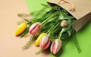 Картинка цветы, букет, flowers, pink, bag, spring, with love, bouquet, yellow, пакет, tulips, тюльпаны