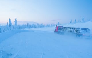 Картинка зима, дорога, деревья, Шоссе Далтон, Аляска, Dalton Highway, лес, сугробы, мороз, Alaska, снег, грузовик